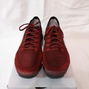 Nike Air VaporMax Flyknit "Dark Team Red."